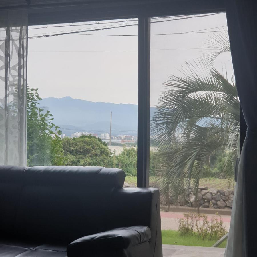 Oh Happy Day Jeju Villa Bagian luar foto