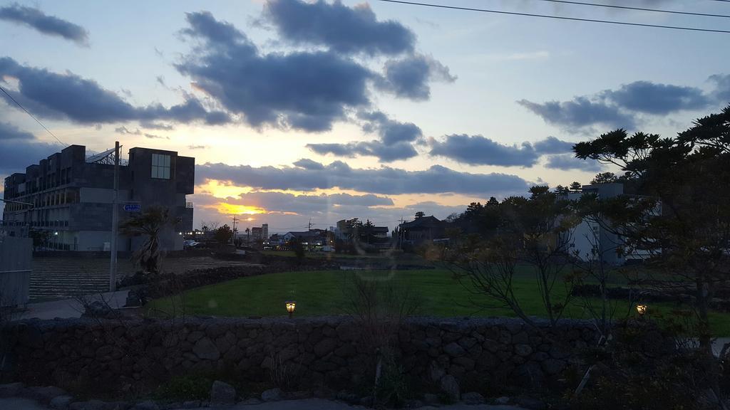 Oh Happy Day Jeju Villa Bagian luar foto